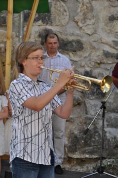 KNOBLEHARJEVO 2012 - Otvoritev ceste in pločnika do osnovne šole Frana Metelka 9